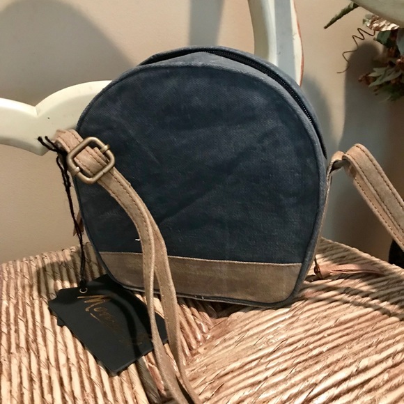 💥Host Pick💥Mona B Crossbody💥💥💥 - Picture 4 of 7